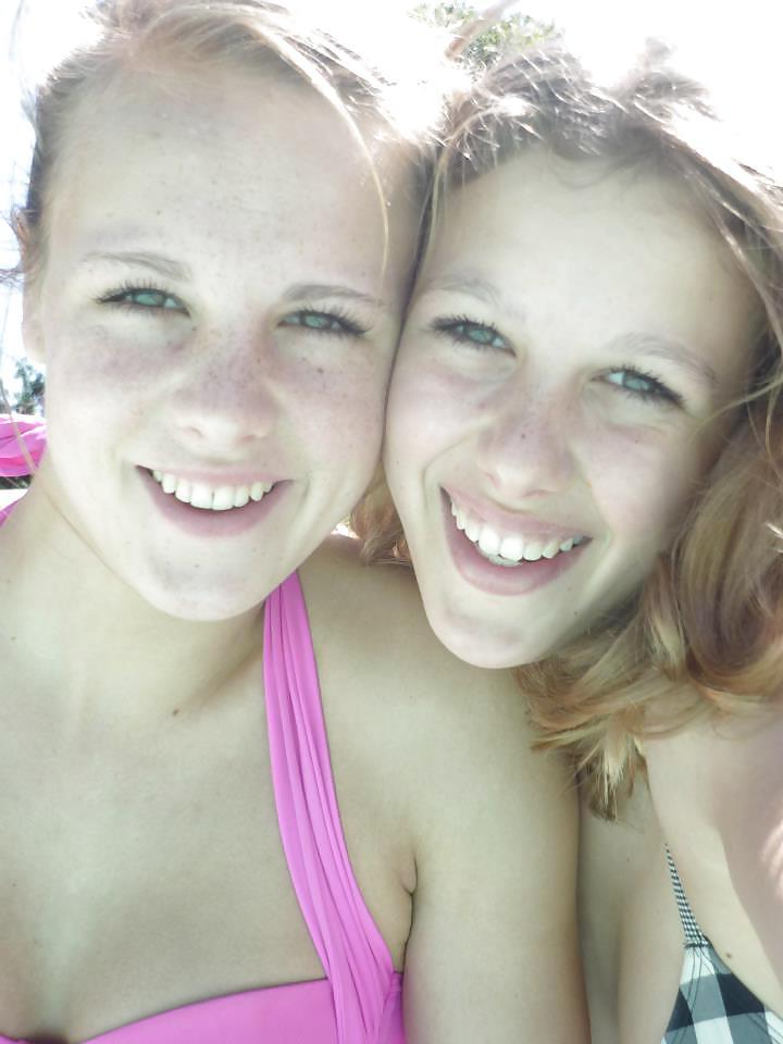 8P Smiling Faces To Cum On