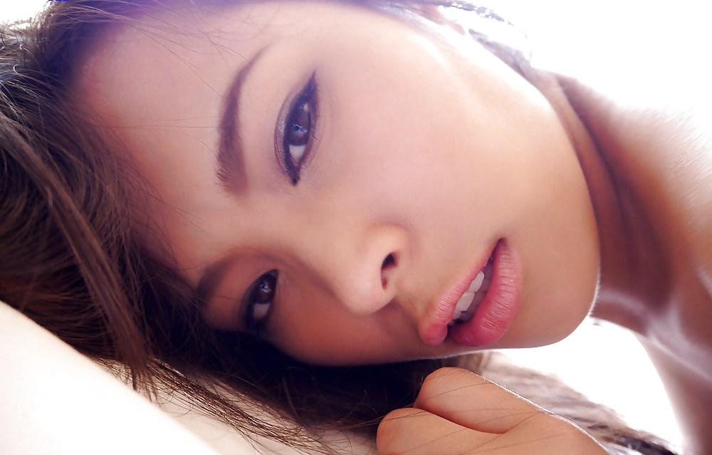 25P Kyoko Maki - 10 Beautiful Japanese PornStar