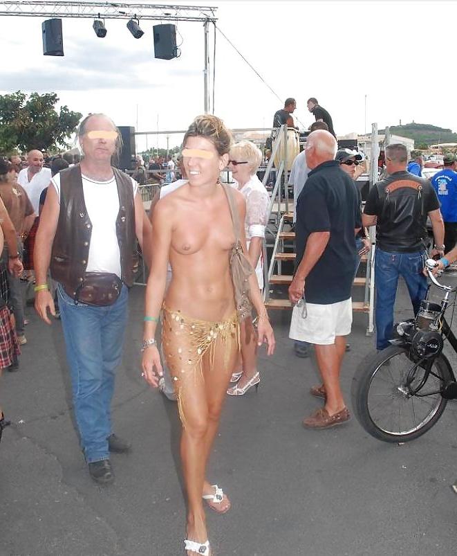 11P Blurred Face Exhibitionists - Cad D' Agde 2