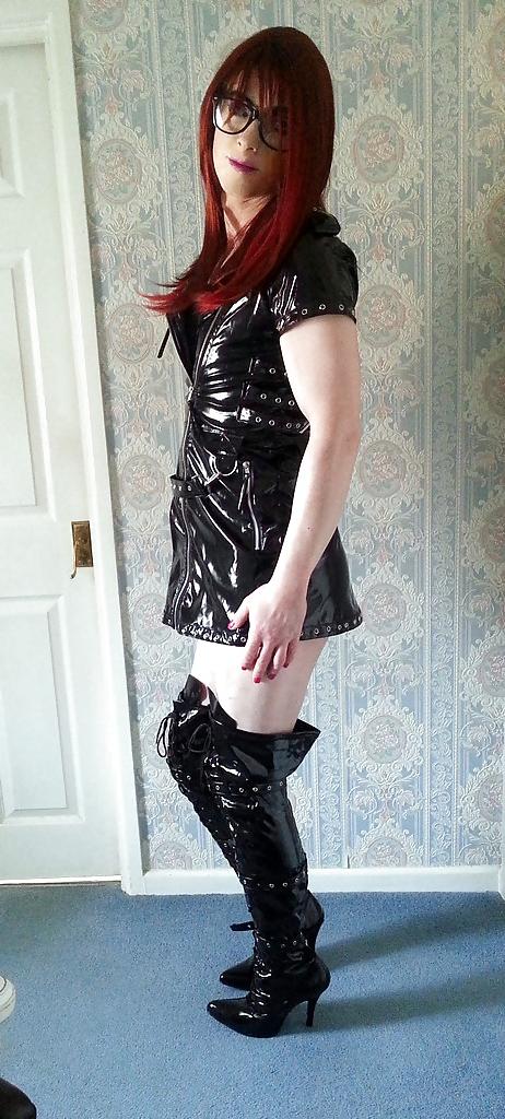 25P Tranny Pretty Kitty PVC set