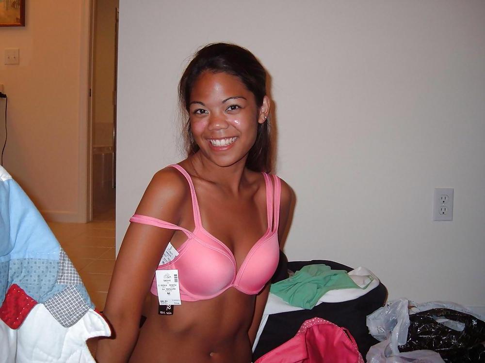 25P Bra Babes 77