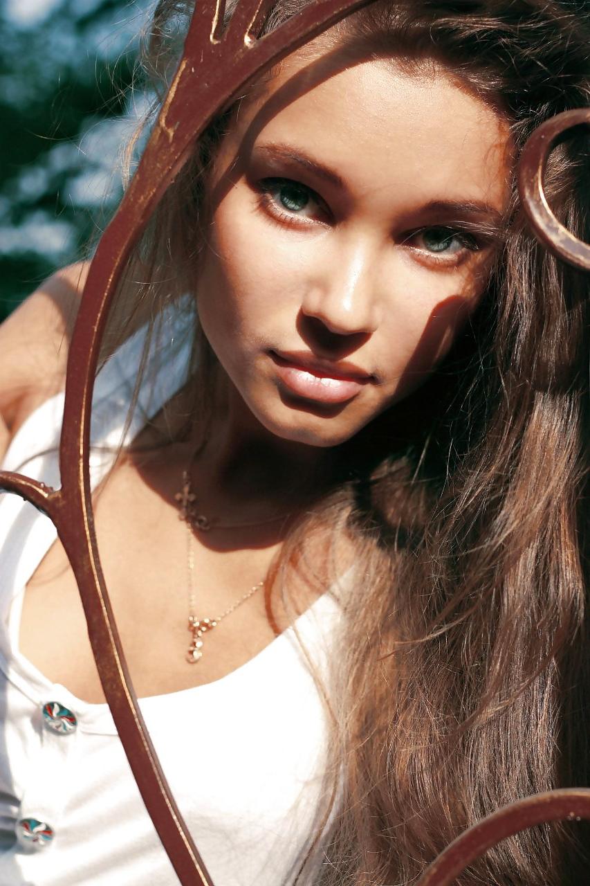 25P Pretty faces 6