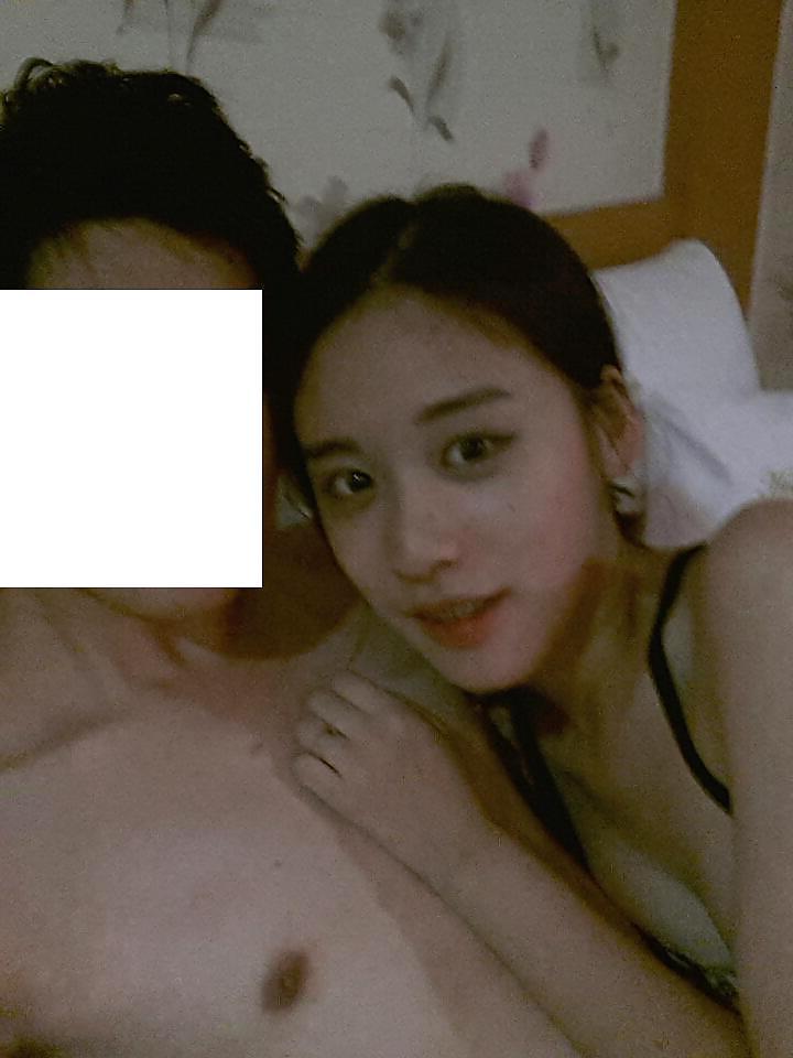 21P Korean Ex-Girlfriend Bikini Topless