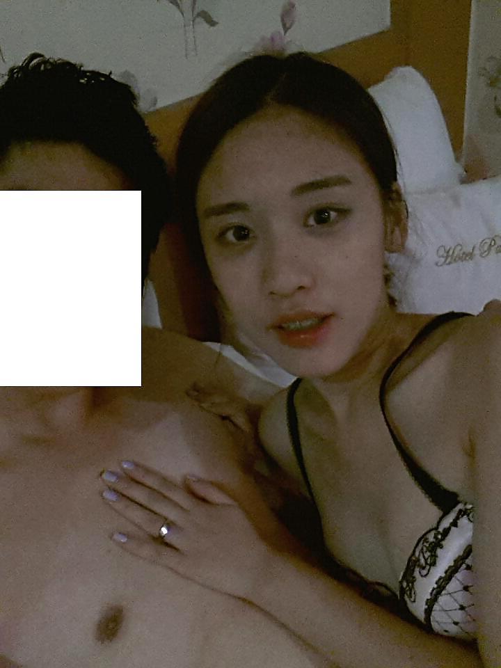 21P Korean Ex-Girlfriend Bikini Topless