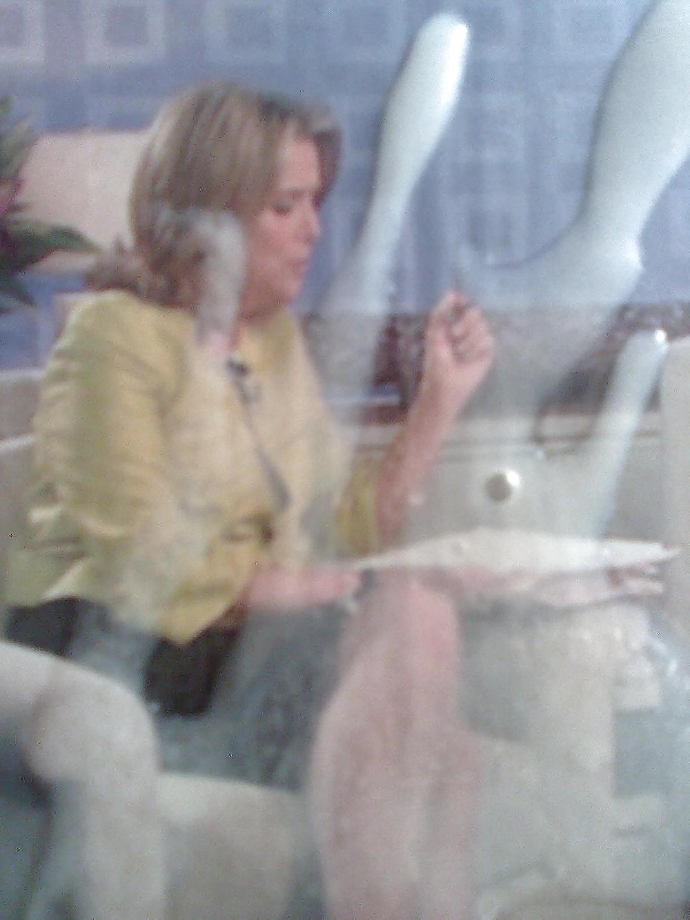 15P Cum on Meredith Vieira calf . 