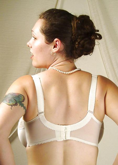 14P Unbekanntes Modell – Fantasie Cally Bra