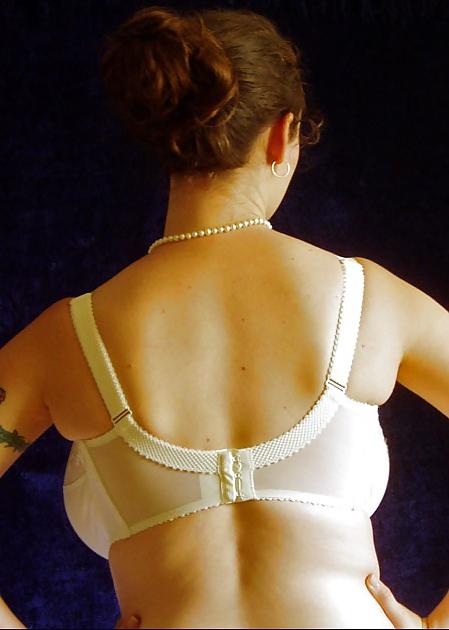 14P Unbekanntes Modell – Fantasie Cally Bra