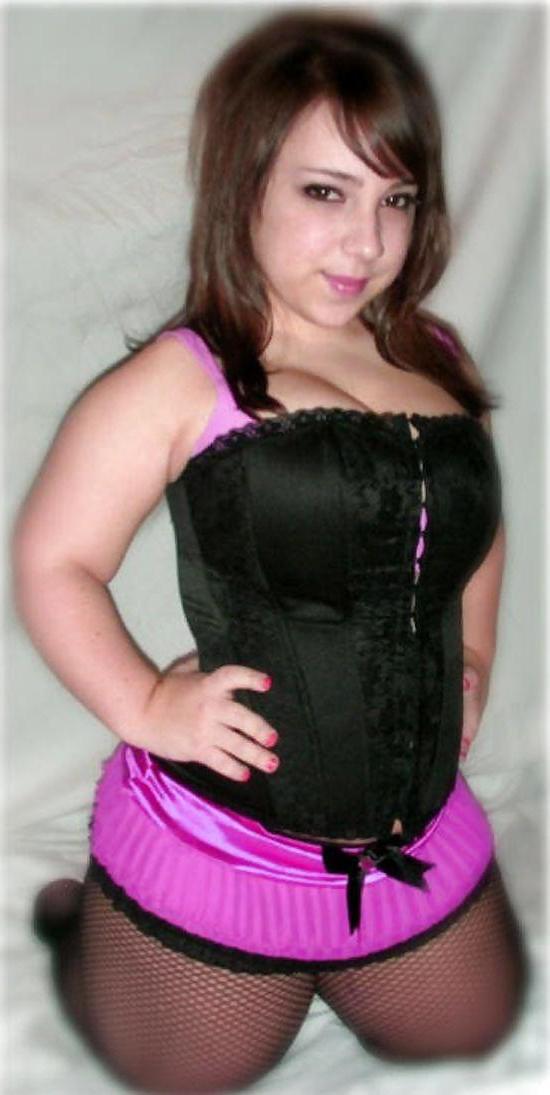 25P Hot midget babe