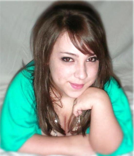 25P Hot midget babe