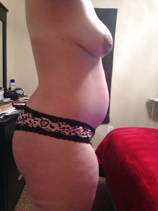 5P 6 month pregnant ass and boobs