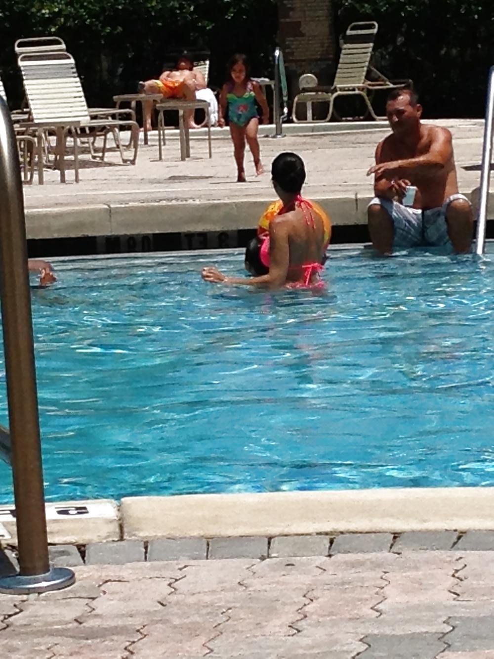 25P Young Milf at the pool