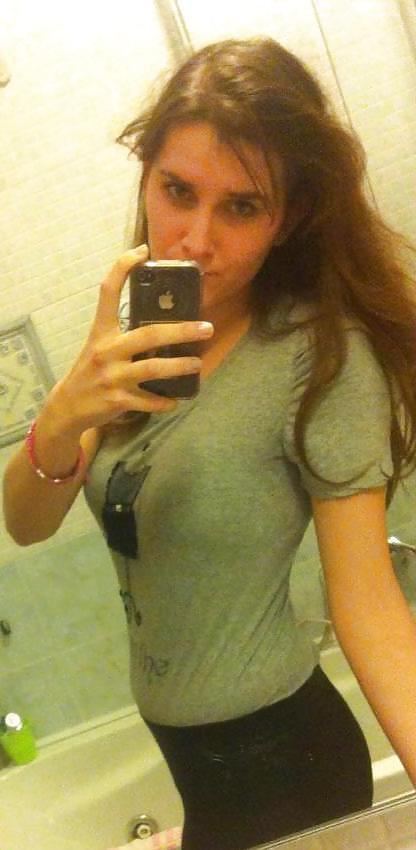 10P Giulia - Webcam Tease 