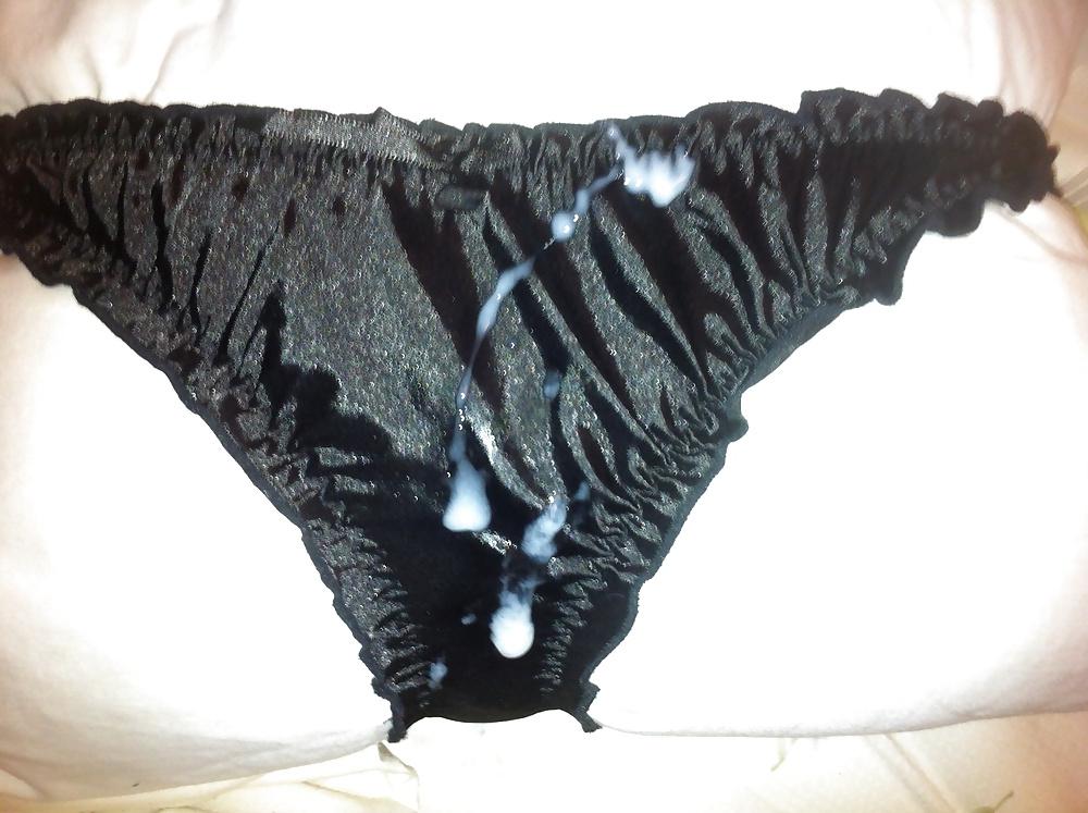 7P Cum on thong