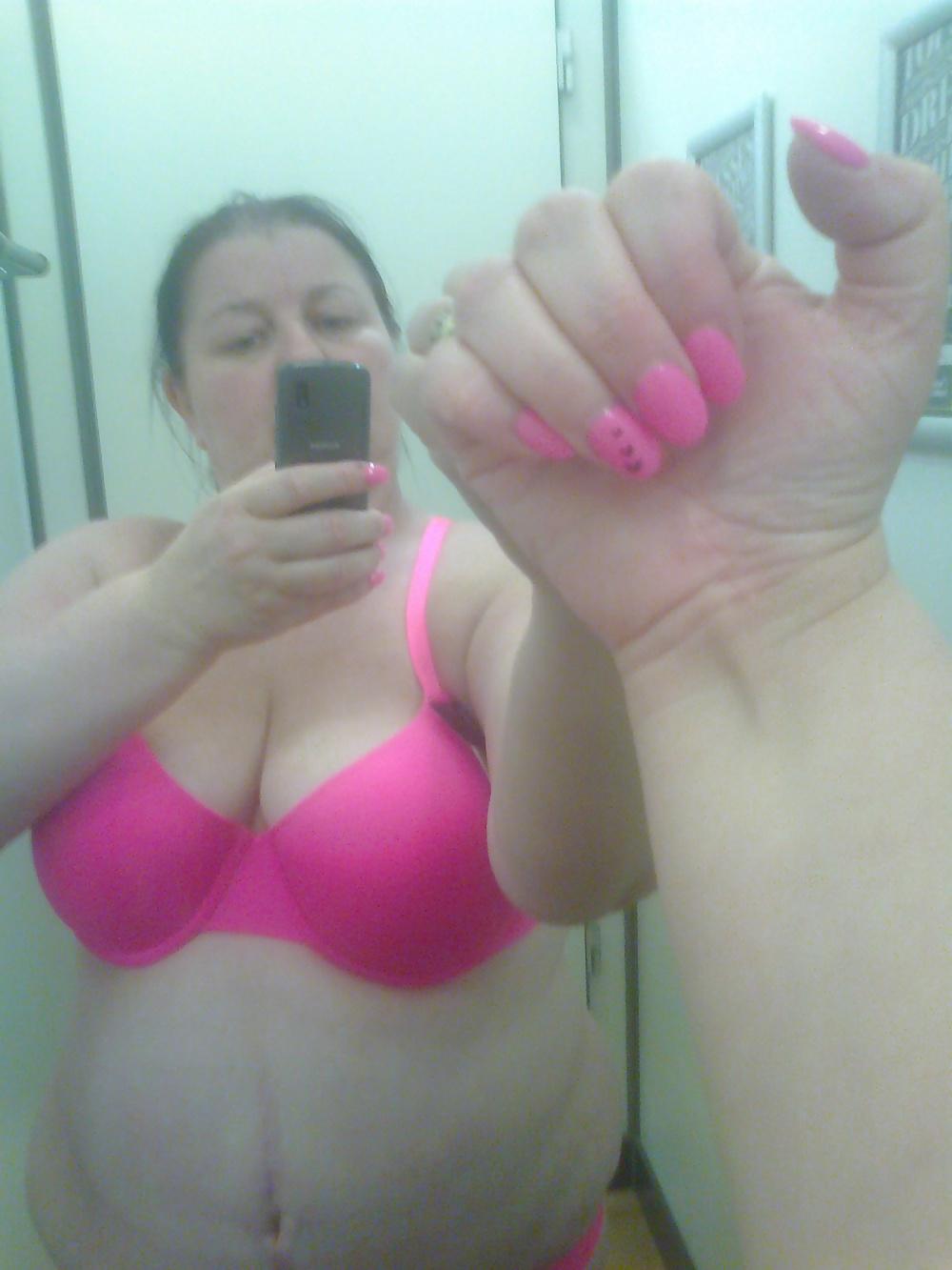 5P Curvynbusty in asda changing rooms