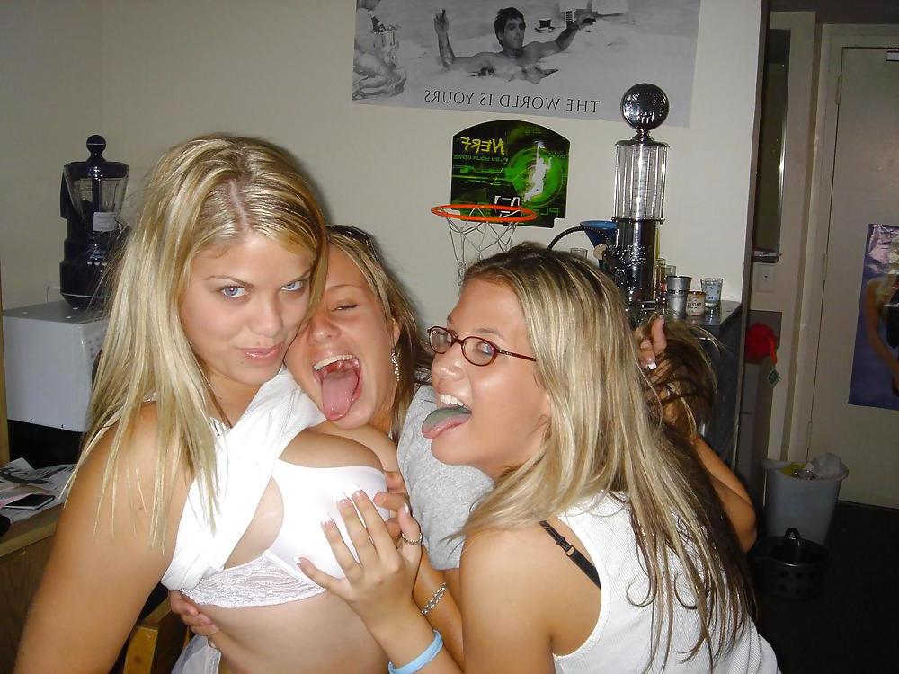 25P Bra Babes 119