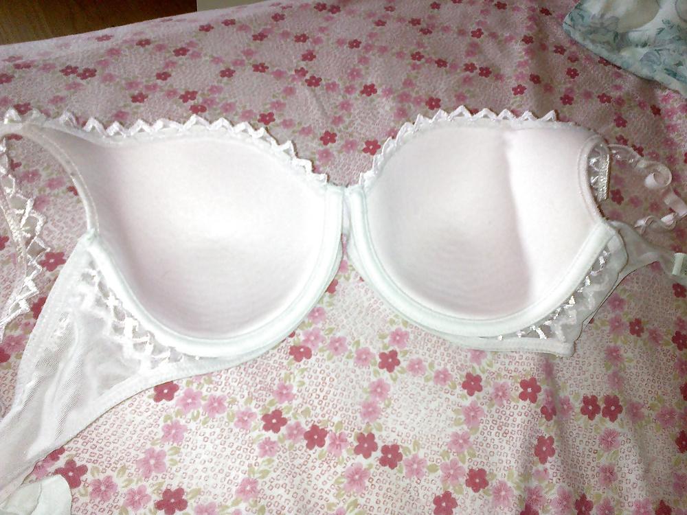 6P Fun with GF her bra (cum)