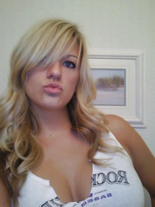 12P Pretty Blonde Girl Take Pics Of Her Breasts