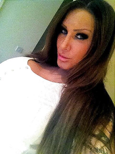 16P Brooke: Babe with Huge Fake Tits!