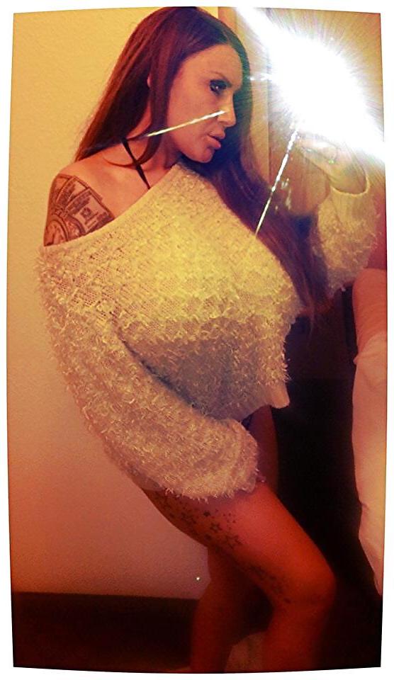 16P Brooke: Babe with Huge Fake Tits!