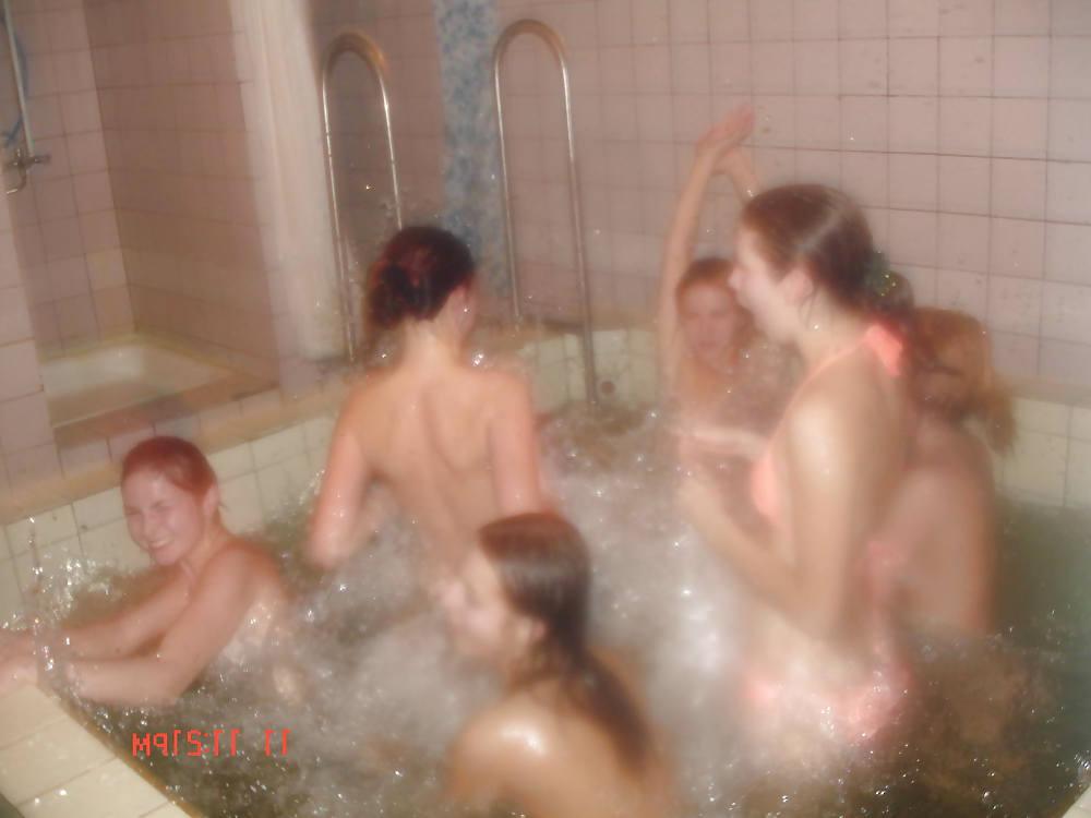 25P The girls in the bath