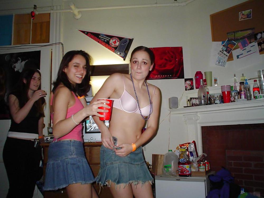 25P Bra Babes 60