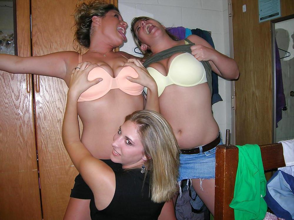 25P Bra Babes 65