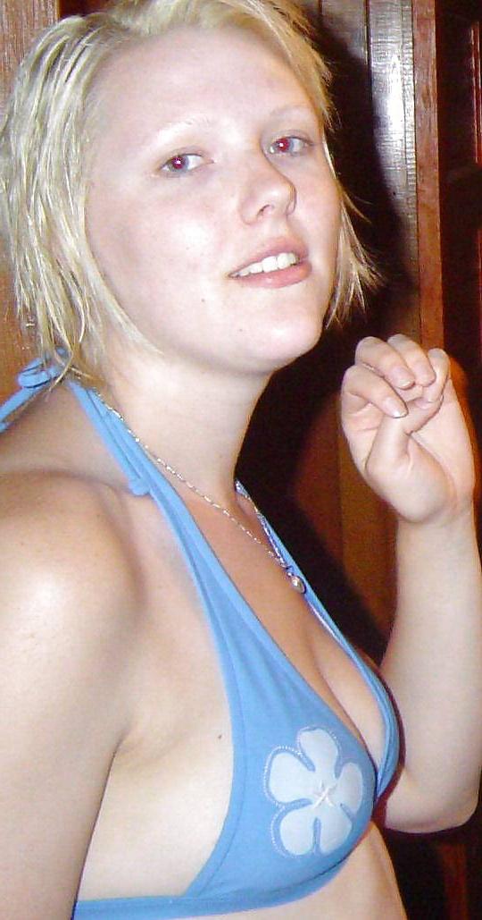 25P Nice blonde girlfriend gets it