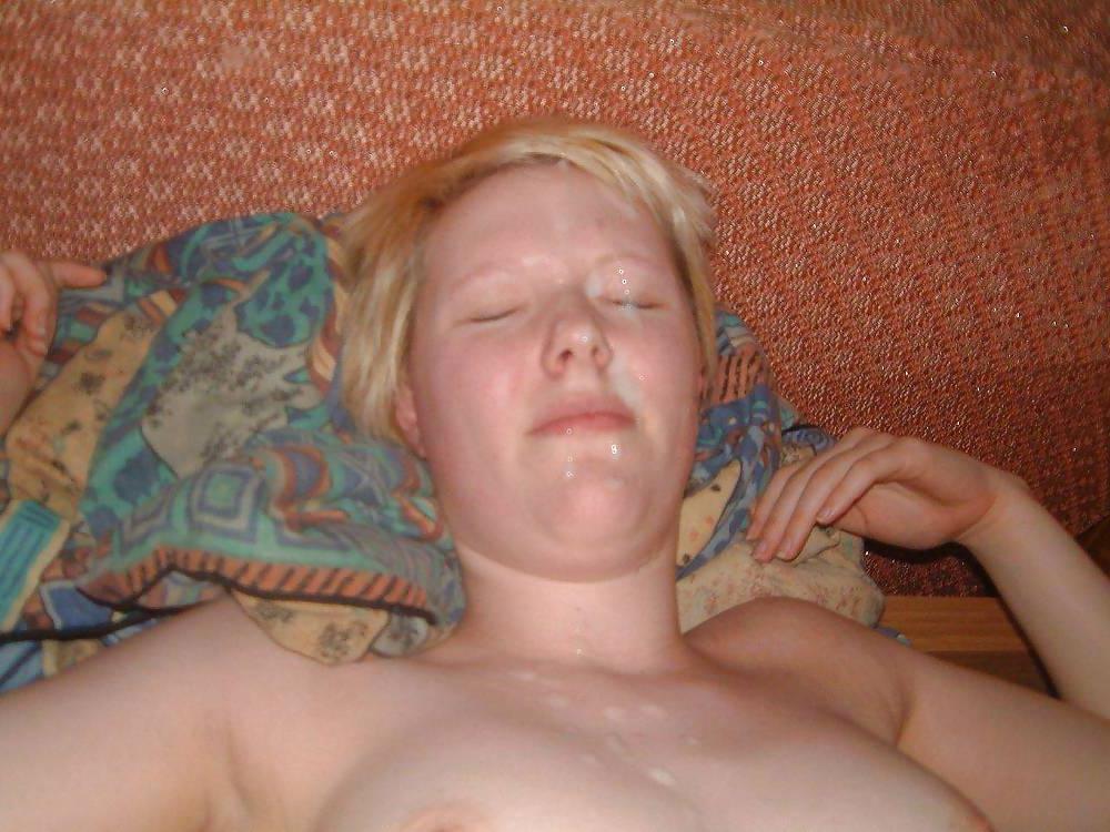 25P Nice blonde girlfriend gets it