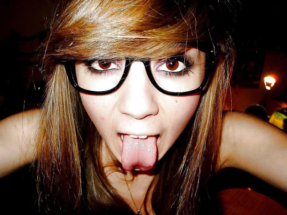 23P Open mouth teen for facial