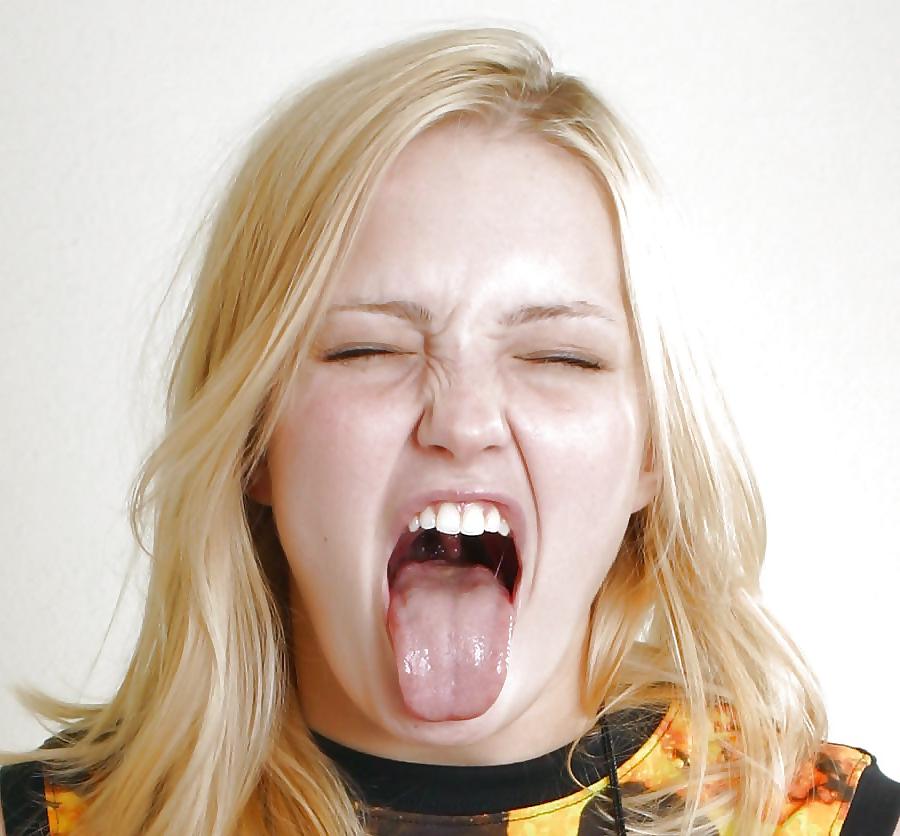 23P Open mouth teen for facial