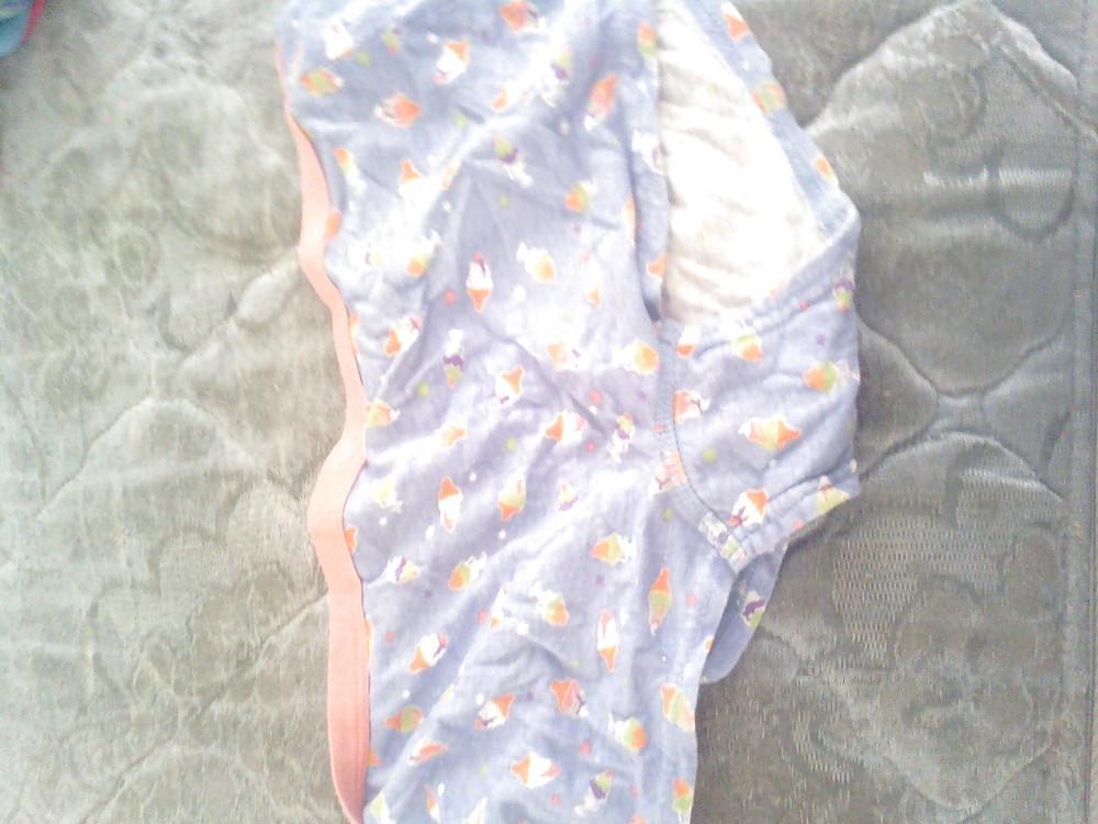 5P Teen panties to cum on 