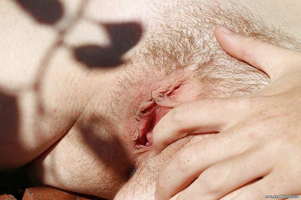 16P Sexy Aussie redhead with a hairy cunt