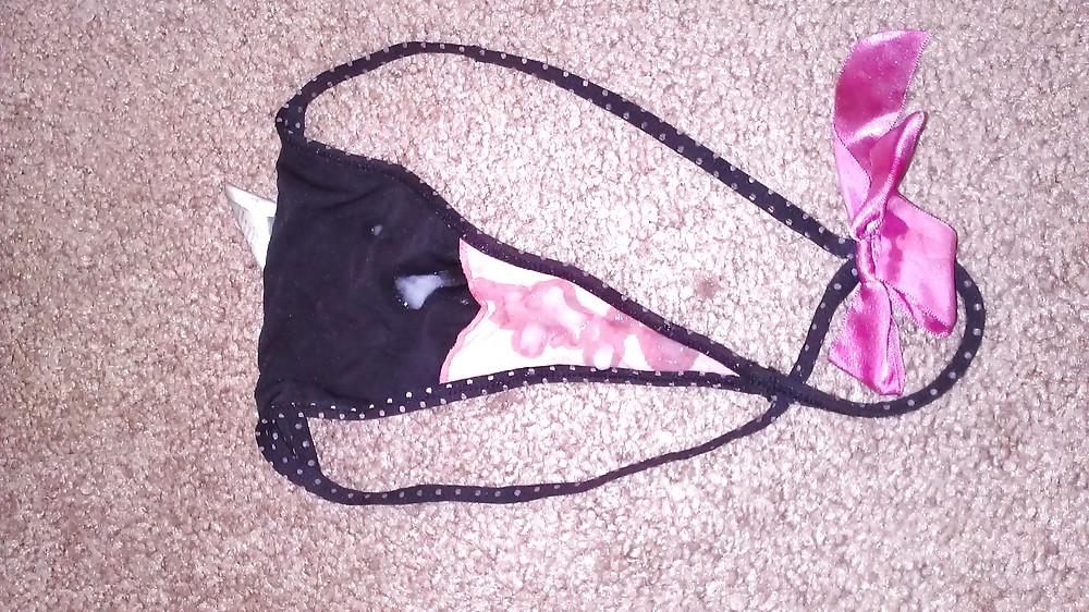 4P Cum on sexy black pink thong 