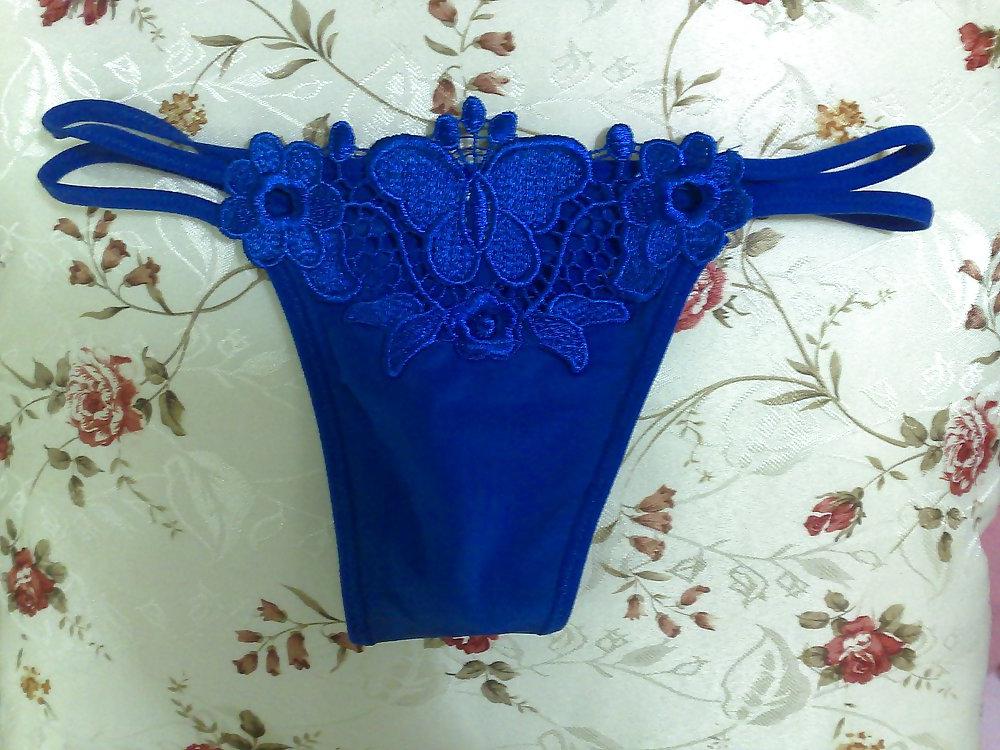 7P Friends bra and panty