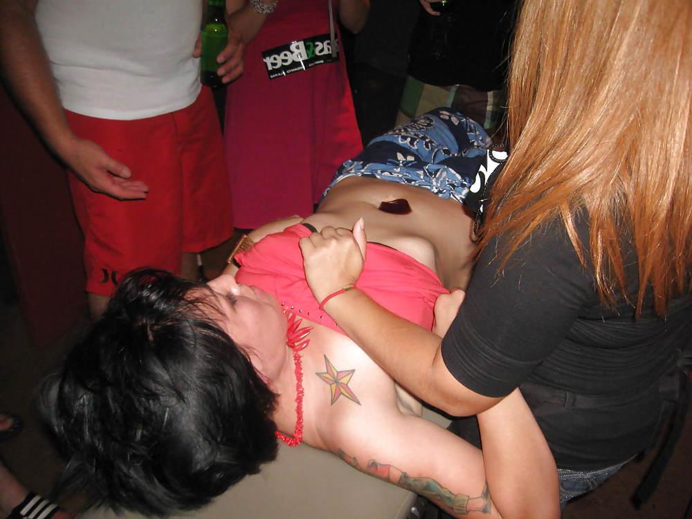11P Bar girl