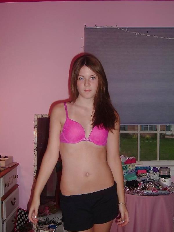 25P Bra Babes 108