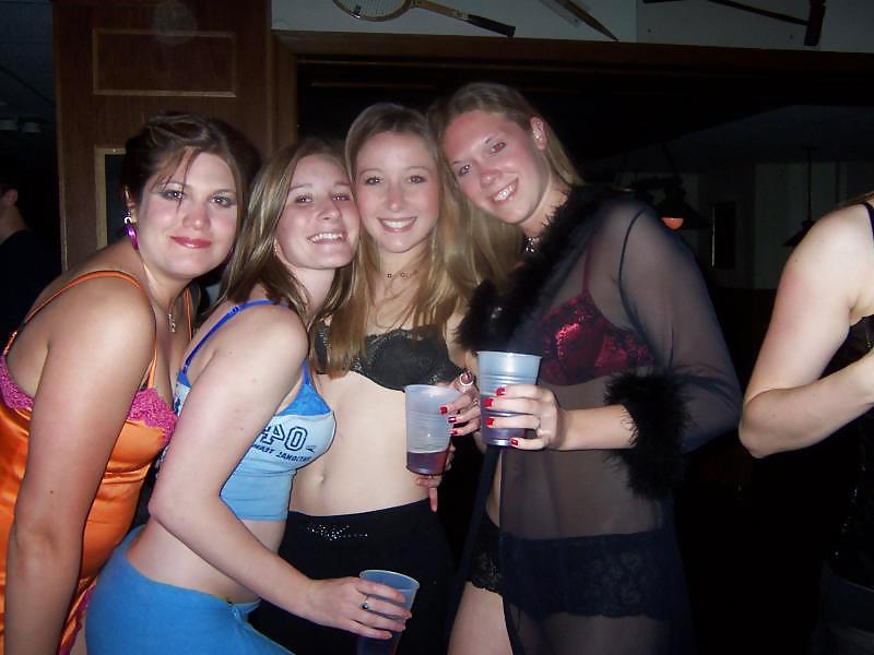 25P Bra Babes 108