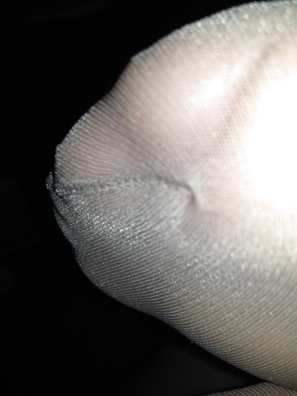 25P Pantyhose footjob with cum on feet from wife