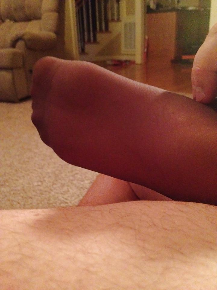 25P Pantyhose footjob with cum on feet from wife