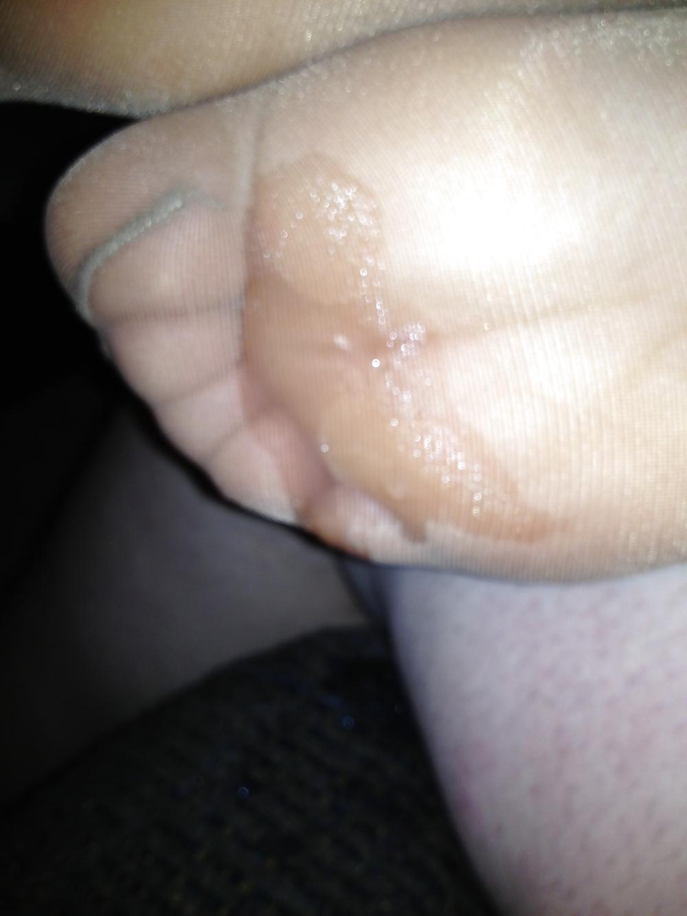 25P Pantyhose footjob with cum on feet from wife
