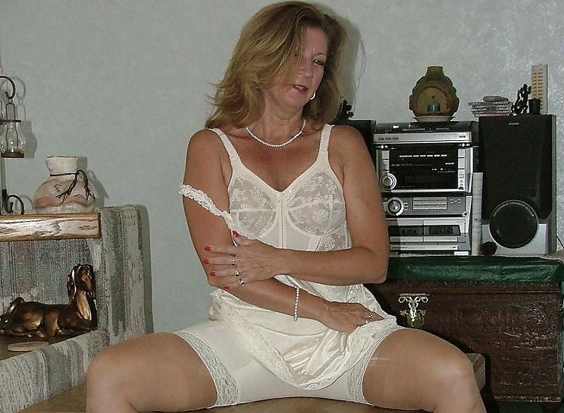 25P Miederhose 84