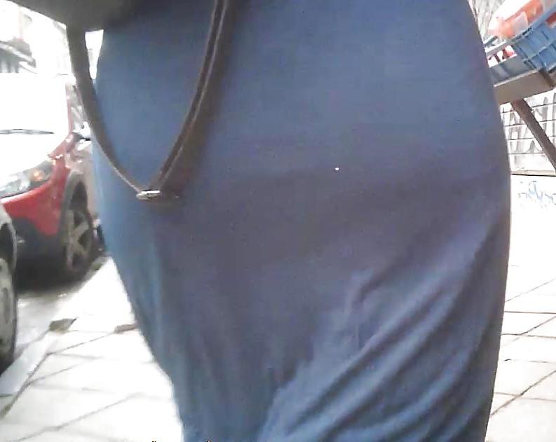 15P Sexy Milf in Skirt