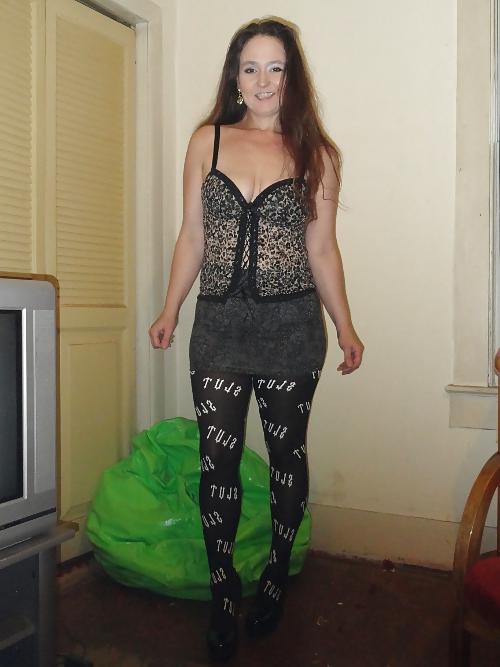 22P Exposed Slut Wife With Shaved Cunt