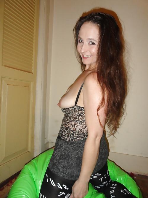 22P Exposed Slut Wife With Shaved Cunt