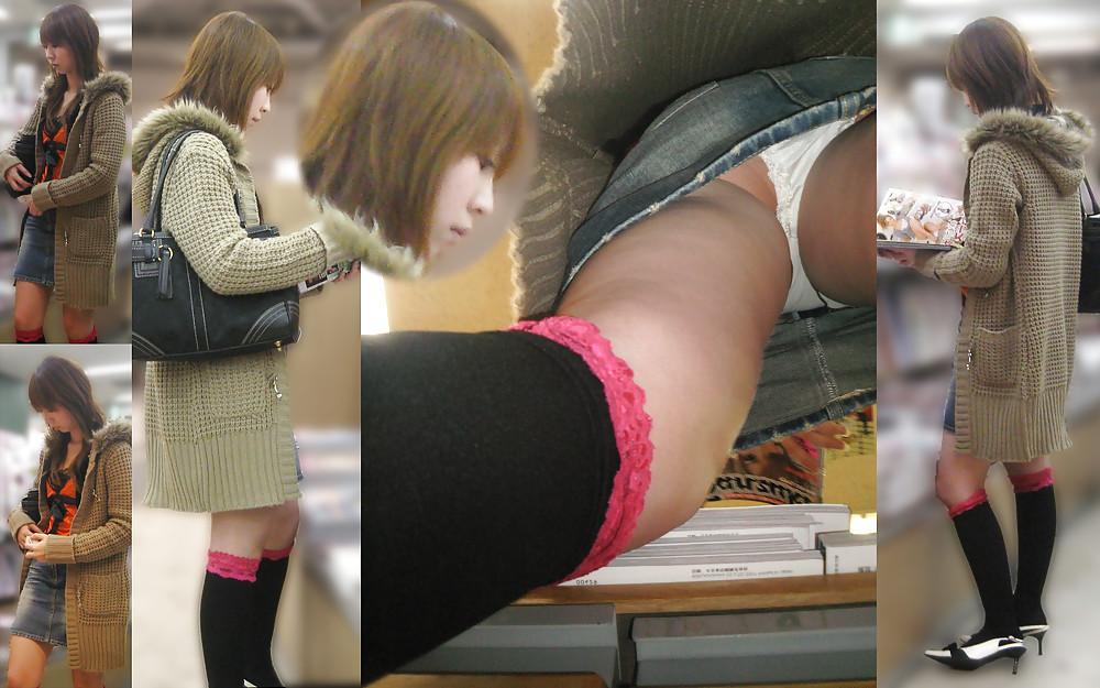 25P Pretty Asian Upskirt