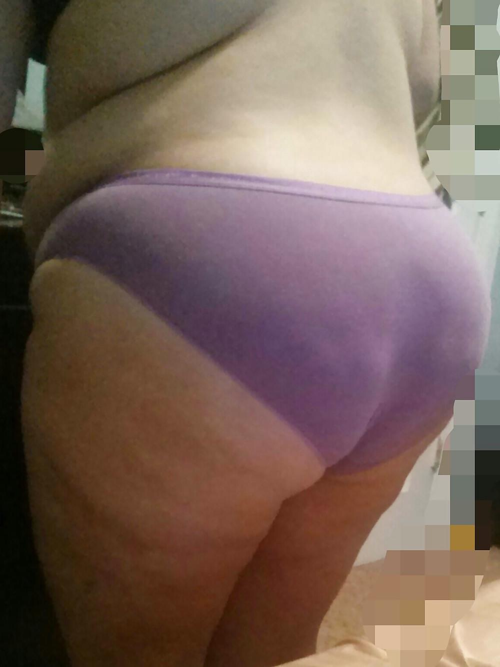 8P Phat ass wife tease
