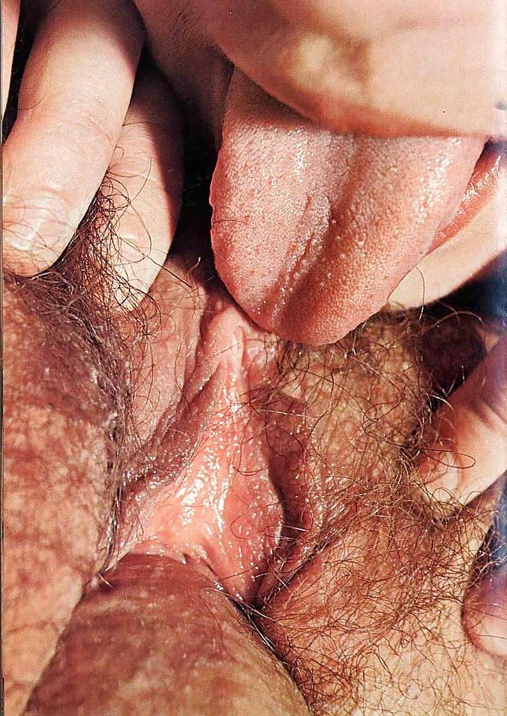 21P SH Retro Ladies like to be fucked and licked at same time