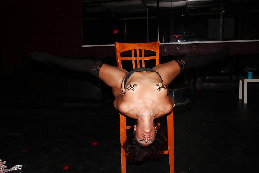 19P Ariel Amours Sexy Burlesque Strip Tease