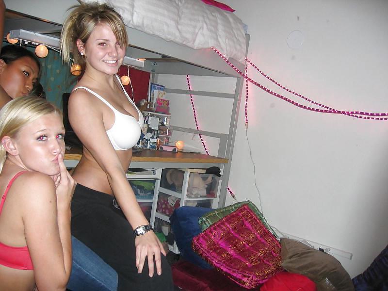 25P Bra Babes 111