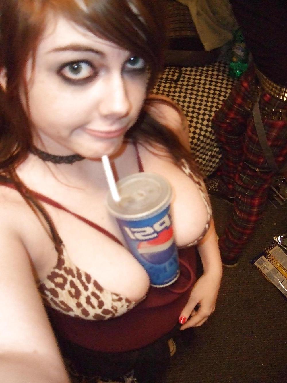 25P Bra Babes 114